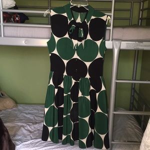 Sleeveless tie-neck shift shirt-dress